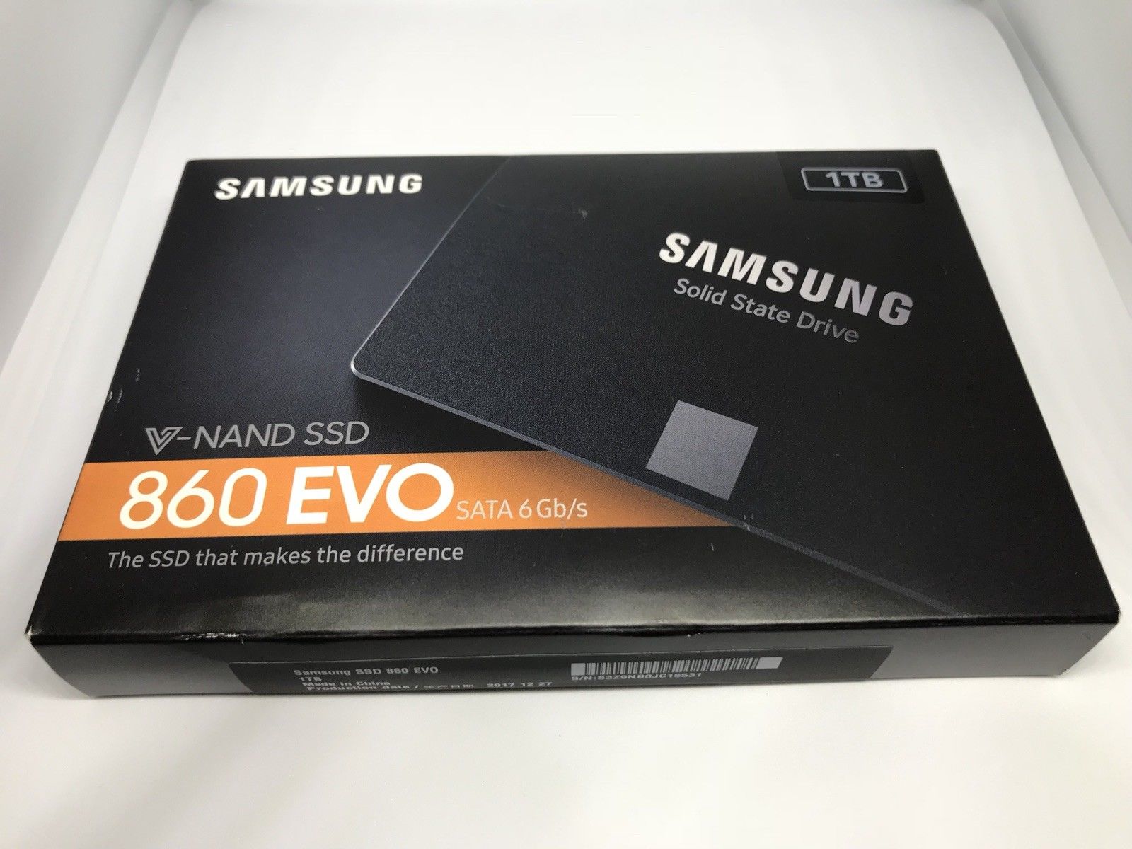 Smasung 860 Evo 1TB SSD 2.5 SATA III Disk MZ- 76E2T0 Solid State Drive Brand New
